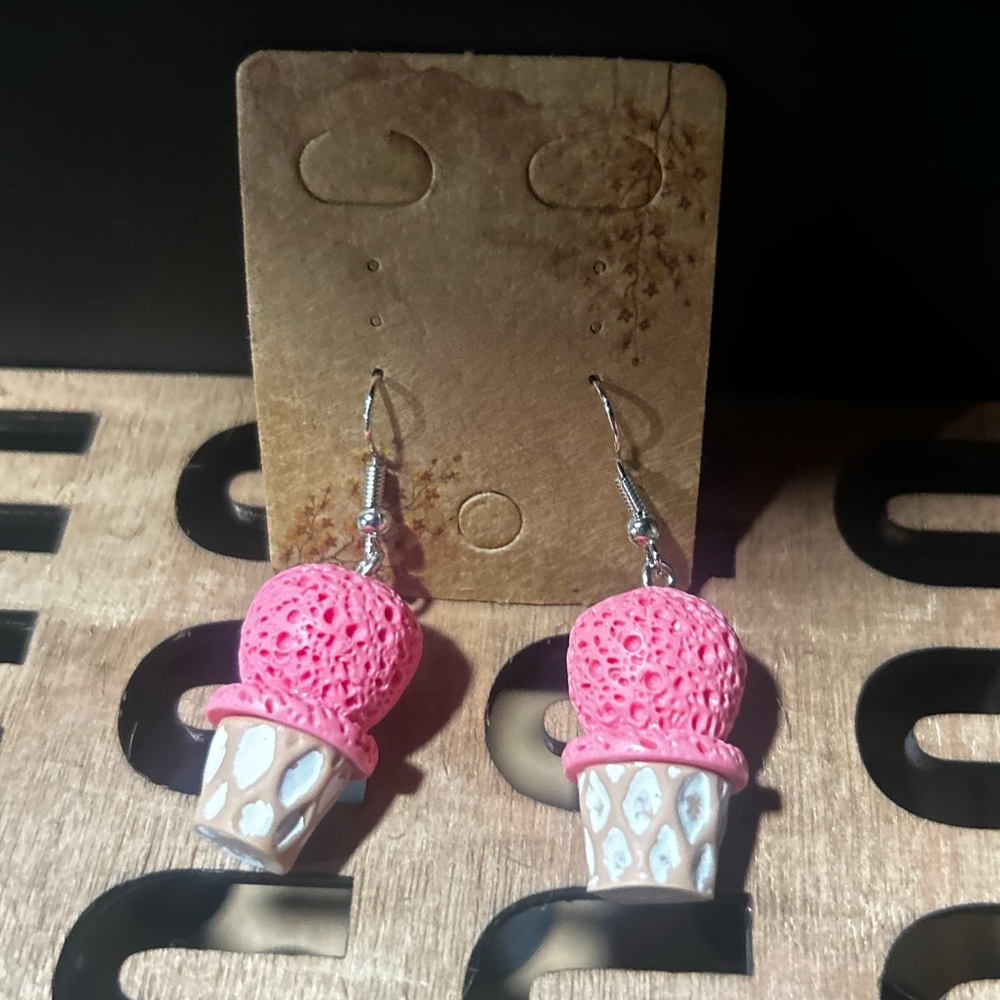 New Pink Strawberry Ice Cream Cone Earrings Cute Kawaii Novelty Trendy earrings
